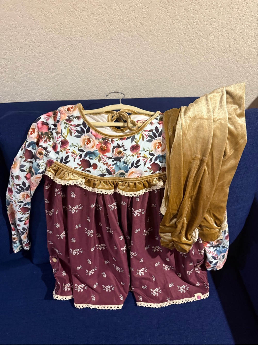 Cheeky Plum Gold Floral Set